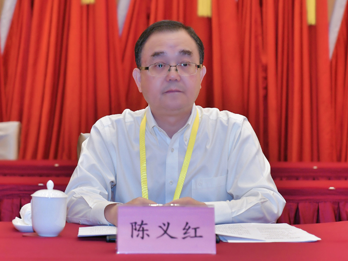热烈：爻乱搴於鲁ぴ俅蔚毖『北省侨联副主席